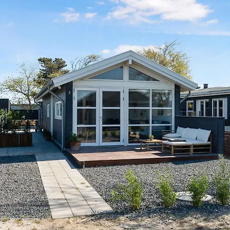 Holiday home Summerhouse Just A Stones Throw From The Waters Edge Karrebaeksminde